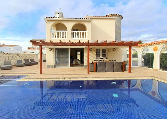 Leon Inmo Loro - 14157 Villa Empuriabrava